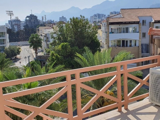 Kyrenia Central 4+1 Apartment Rental