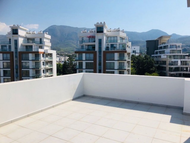 Gİrne Merkezde 1+1 KİRALIK PENTHOUSE. KAR Market bölgesinde, full eşyalı, harika manzaralı 2800 TL