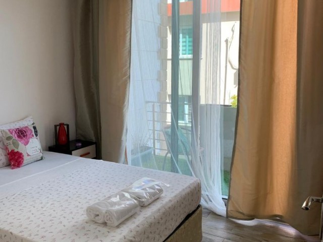 3+1 kiralık  lux  penthouse Girne Merkez'de.Deniz ve Şehir  Manzaralı 