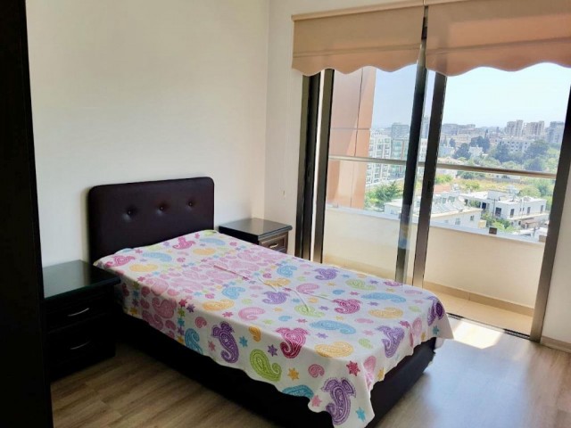 Kiralık 3+1 Modern Daire, Girne Merkez £450 + 200TL Aidat