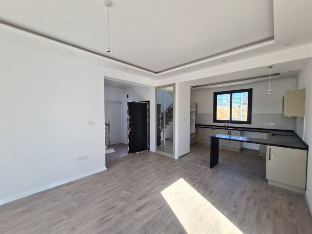 Wunderschöne 3 + 1 villa zu verkaufen in Alsancak / Kyrenia ** 