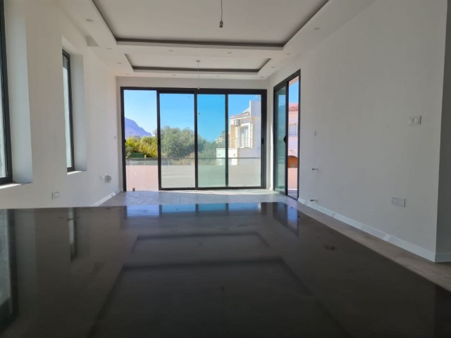 Wunderschöne 3 + 1 villa zu verkaufen in Alsancak / Kyrenia ** 