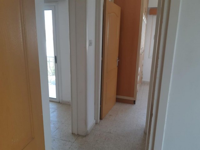 2+1 SATILIK DAİRE LEFKOŞADA, KIZILBAŞTA.