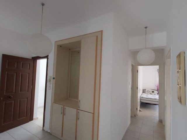 Girne, Doanköy'de satılık 2+1 penthouse , yüzme havuzlu site içinde  