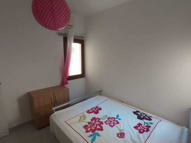 Girne, Doanköy'de satılık 2+1 penthouse , yüzme havuzlu site içinde  