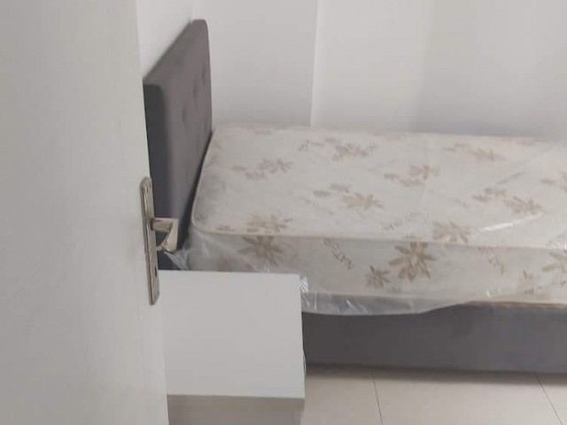 Gİrne Merkezde 2+1 kiralık daire. YENİ EŞYA. BARIŞ PARK BÖLGESİNDE 