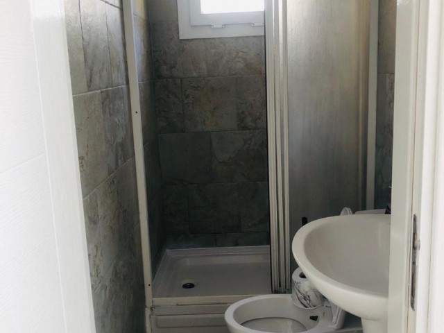 Gİrne Merkezde 2+1 satılık  daire. YENİ EŞYA. BARIŞ PARK BÖLGESİNDE