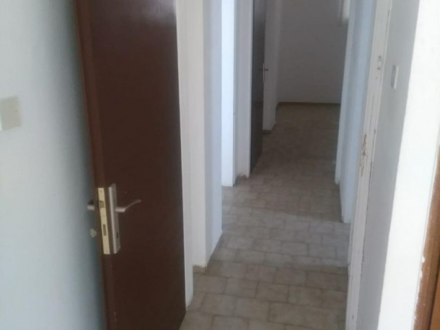 2+1 apartment for rent in center of Kyrenia