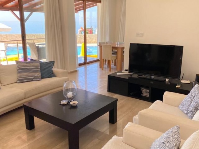 3+1 villa for daily rent in Esentepe 