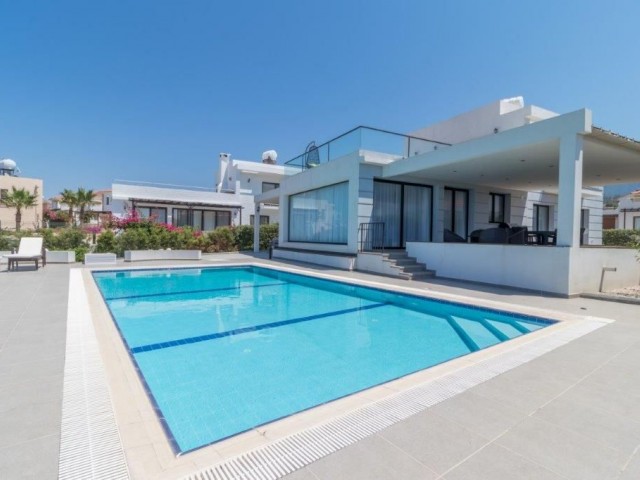 3+1 villa for daily rent in Esentepe 