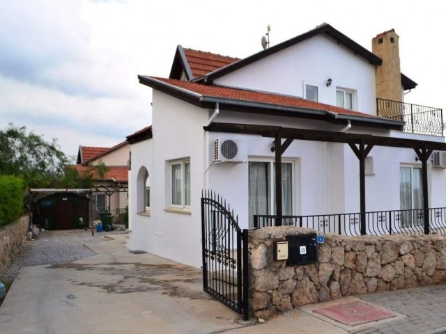 4+1 villa for daily rent in Esentepe 