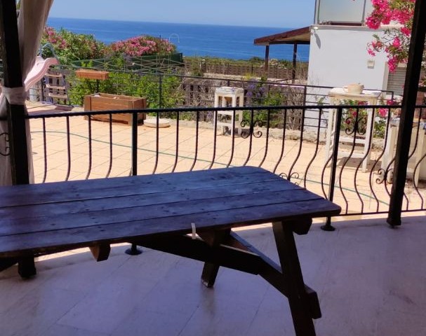 4+1 villa for daily rent in Esentepe 