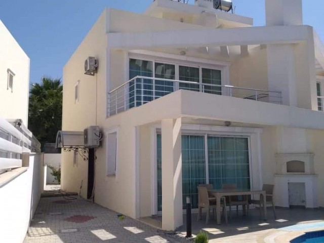 3+1 villa for daily rent in Alsancak