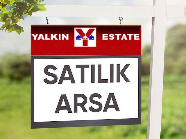 Girne Alsancakta satılık lüx villa yapımı için dağ ve deniz manzaralı konumu çok güzel Arsa