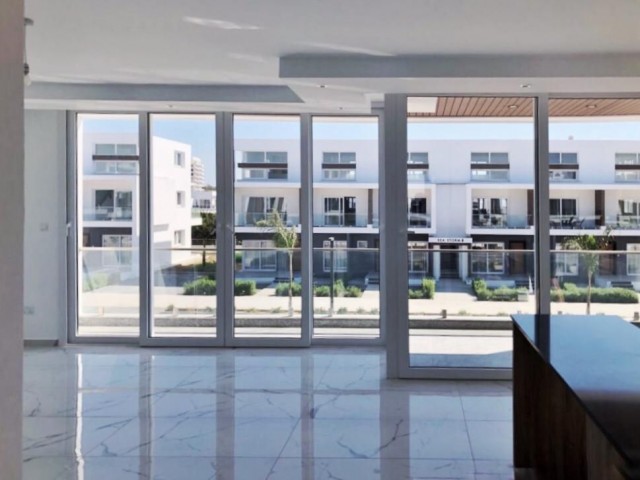 Luxury 2+1 penthouse apartment near Mediterranean Sea in 5 star concept site. Ready to move. 