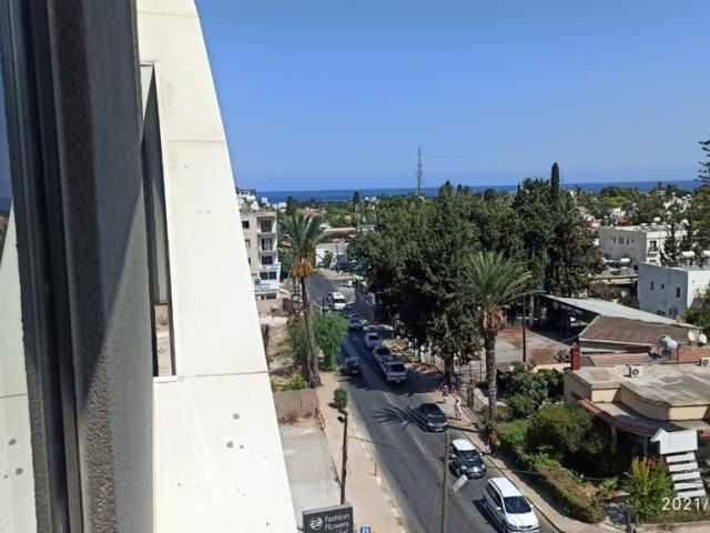 2+1 luxury apartment for rent in center of Kyrenia 