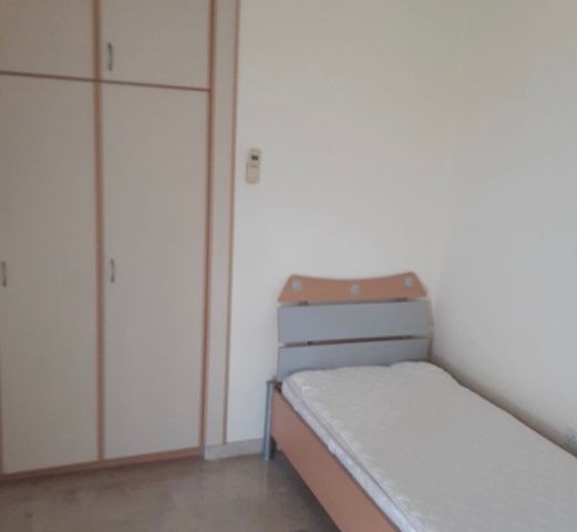 3+1 Wohnung zur Miete im Zentrum von Kyrenia ** 