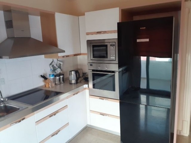 3+1 apartment for rent in center of Kyrenia