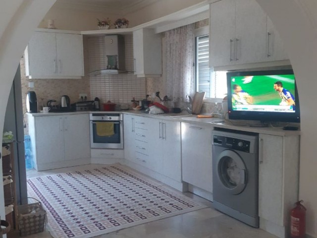 Ozanköy'de kiralık 4+1 villa , Cratosun Karşı tarafinda 