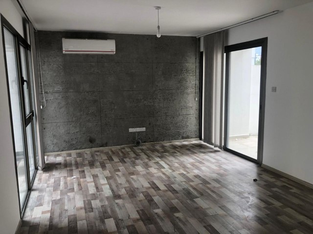 2+1 apartment for sale in Kyrenia center . Turk mahale area 