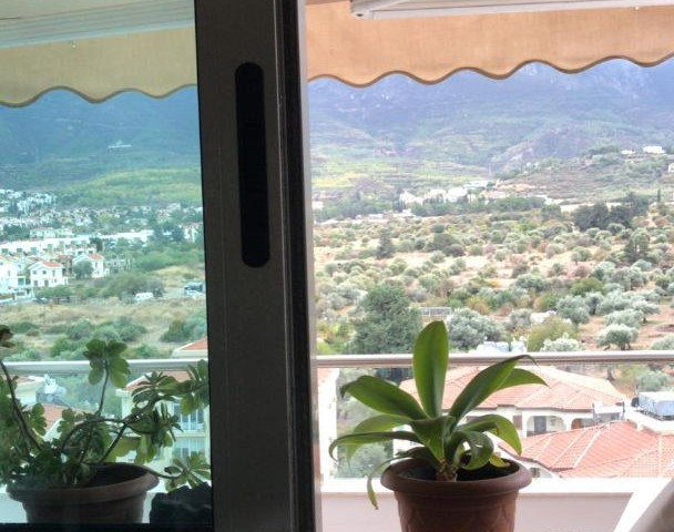 2+1 luxury penthouse for rent in Girne Center, Gorgeous Mountain View