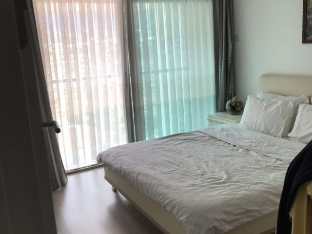 Girne Merkez'de kiralık 2+1 lüks penthouse , Muhteşem Dağ Manzaralı 