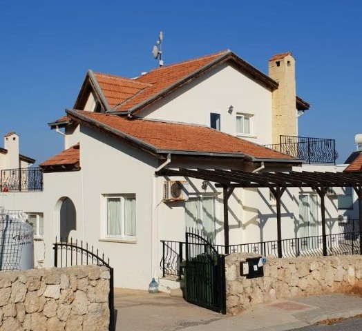 4+1 villa for sale in Esentepe, next to the sea