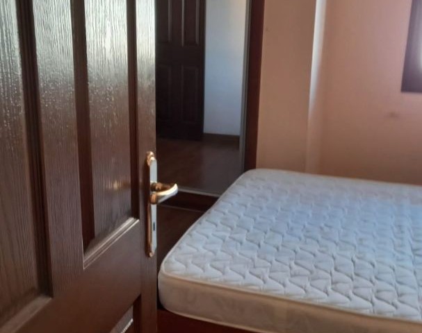 KELEPİR DAİRE!!! 2+1 full eşyalı satılık daire Lefkoşada, Marmara, Metropol bölgesinde. 