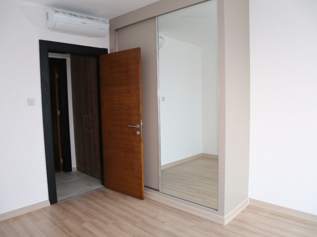 GİRNE MERKEZDE SATILIK 1+1 DAİRE 