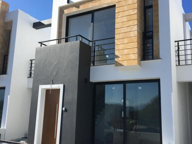 2+1 villas for sale in Çatalköy, Girne, 200 meters from the sea.