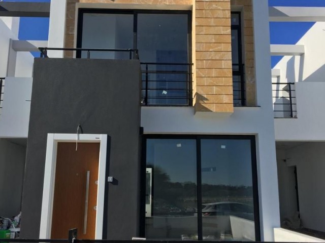 2+1 villas for sale in Çatalköy, Girne, 200 meters from the sea.