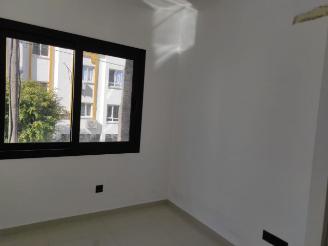 New magnificent 2+1 flat 85 m2 in Kyrenia Center.  The deed is ready!