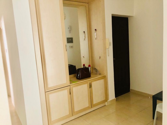 Full eşyalı 2+1 PENTHOUSE DOĞANKÖYDE, GİRNE. MUHTEŞEM DAĞ, ŞEHİR VE DENİZ MANZARALI 