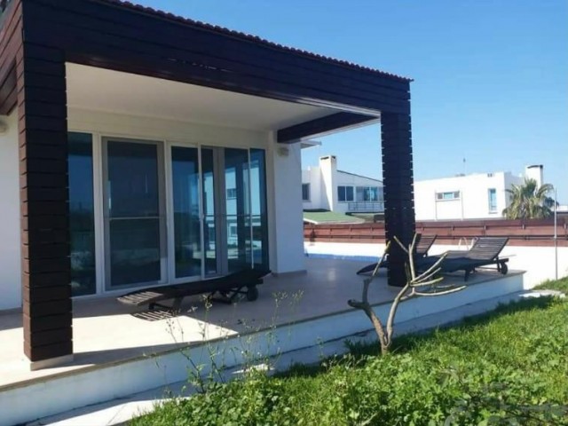 LLOGARA VILLA ZUM VERKAUF IN KYRENIA CHATALKÖY SEHR NAH AM MEER ** 