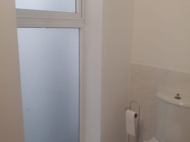 3 + 1 Wohnung Zu vermieten im Zentrum von Kyrenia ** 