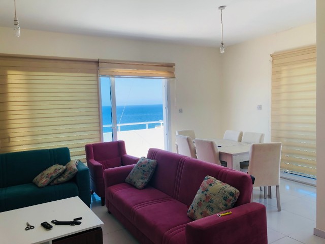 3 + 1 Penthouse zum Verkauf mit Meerblick im Zentrum von Kyrenia ** 