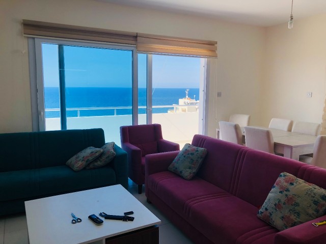 3 + 1 Penthouse zum Verkauf mit Meerblick im Zentrum von Kyrenia ** 