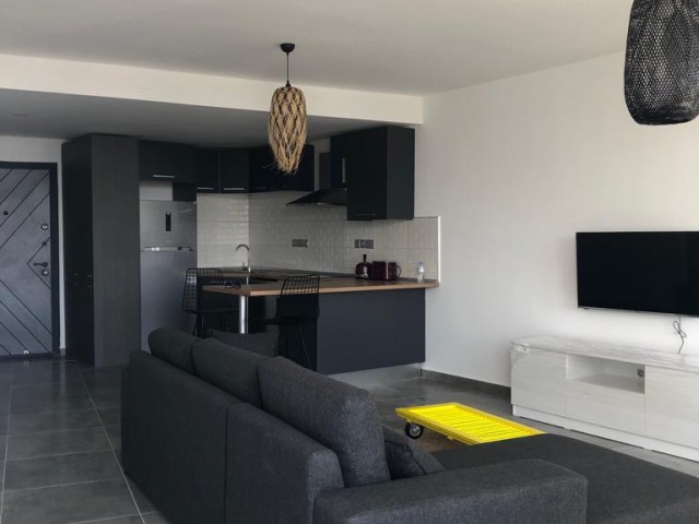 Girne’de 2+1 sıfır eşyalı daire modern Rezidansta.