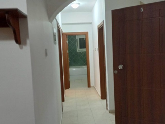 2+1 apartment for rent in center of Kyrenia,Kaşgar court area