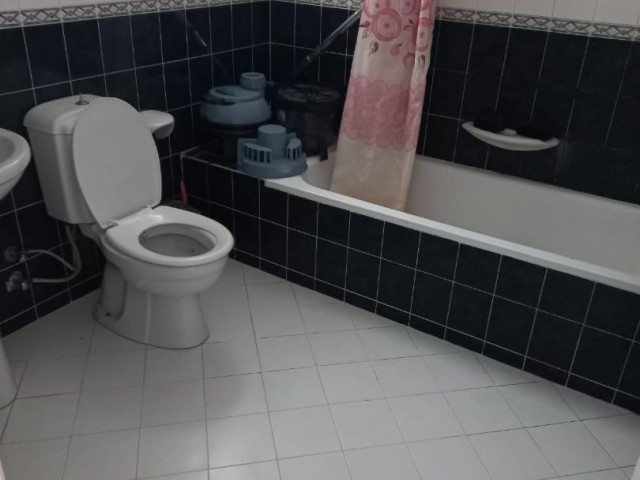 Girne Merkez'de kiralık 3+1 daire, Lord Palace bölgesinde 