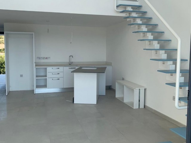 Esentepe'de satılık 1+1 loft daire, Deniz Manzaralı