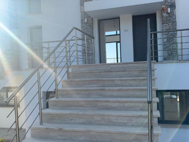 Esentepe'de satılık 1+1 loft daire, Deniz Manzaralı