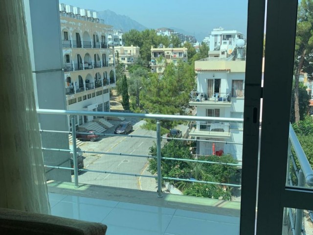 2+1 apartment for rent in center of Kyrenia