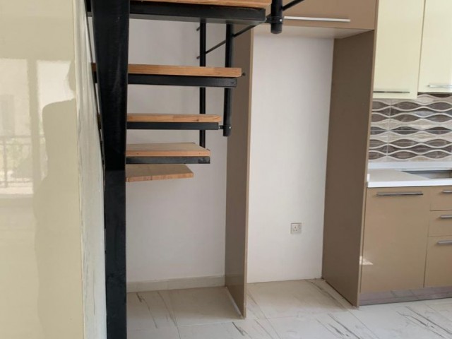 3+1 loft Wohnung zum Verkauf in Alsancak, Erdgeschoss!!! ** 