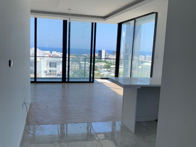 2 + 1 penthouse zum Verkauf im Zentrum von Kyrenia, mit Blick auf die Berge und das Meer, zu einem sehr erschwinglichen Preis!!!!! ** 