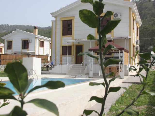 3+1 villa for  rent in Karşiyaka 