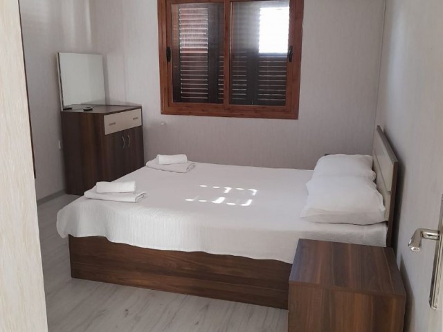 Karşiyaka'da kiralık 3+1 villa