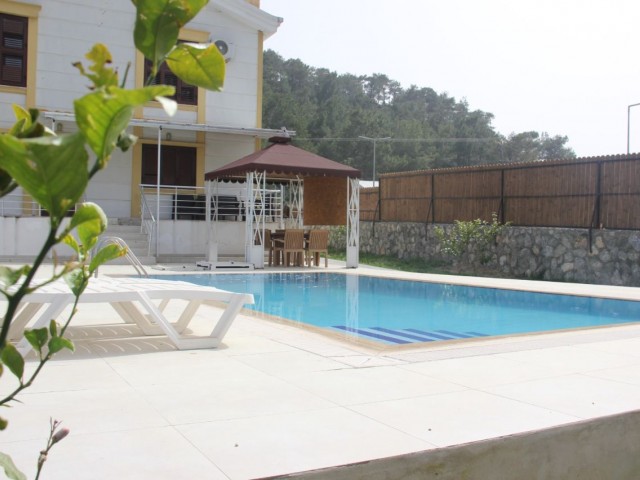 3+1 villa for  rent in Karşiyaka 