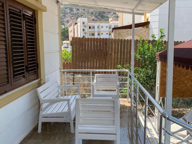 3+1 villa for rent in Karşiyaka, with pool 