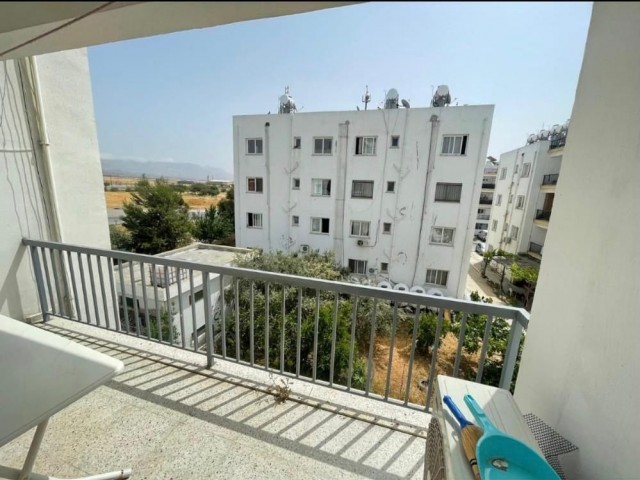 2+1 Wohnung zu verkaufen in Nikosia,Haspolat, über der Autobahn ** 